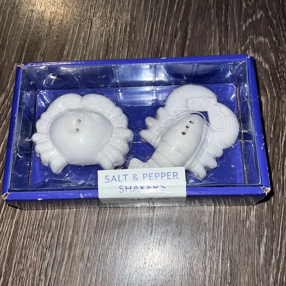Sur la Table Crab & Lobster Salt & Pepper Shakers -NIP